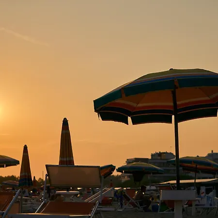 Lovely With 12 Shared Pools - Beahost Bibione