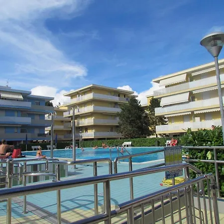 Appartamento Lovely With 12 Shared Pools - Beahost *