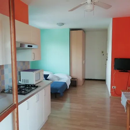 Lovely With 12 Shared Pools - Beahost