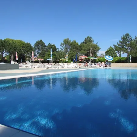 Apartmán Lovely With 12 Shared Pools - Beahost